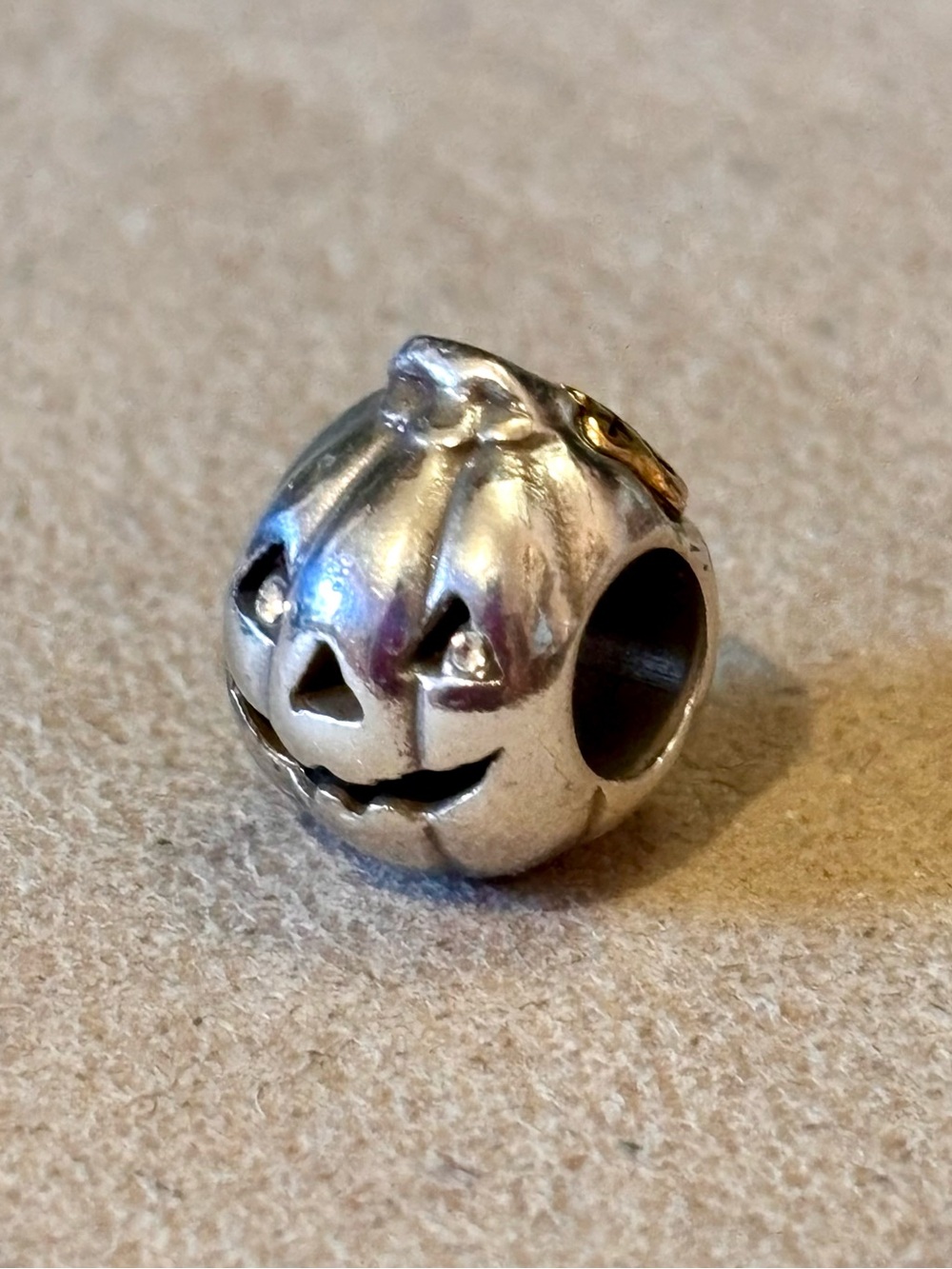 🎃 Brighton Trick or Treat bead Silver jack-o’-lantern pumpkin for Halloween